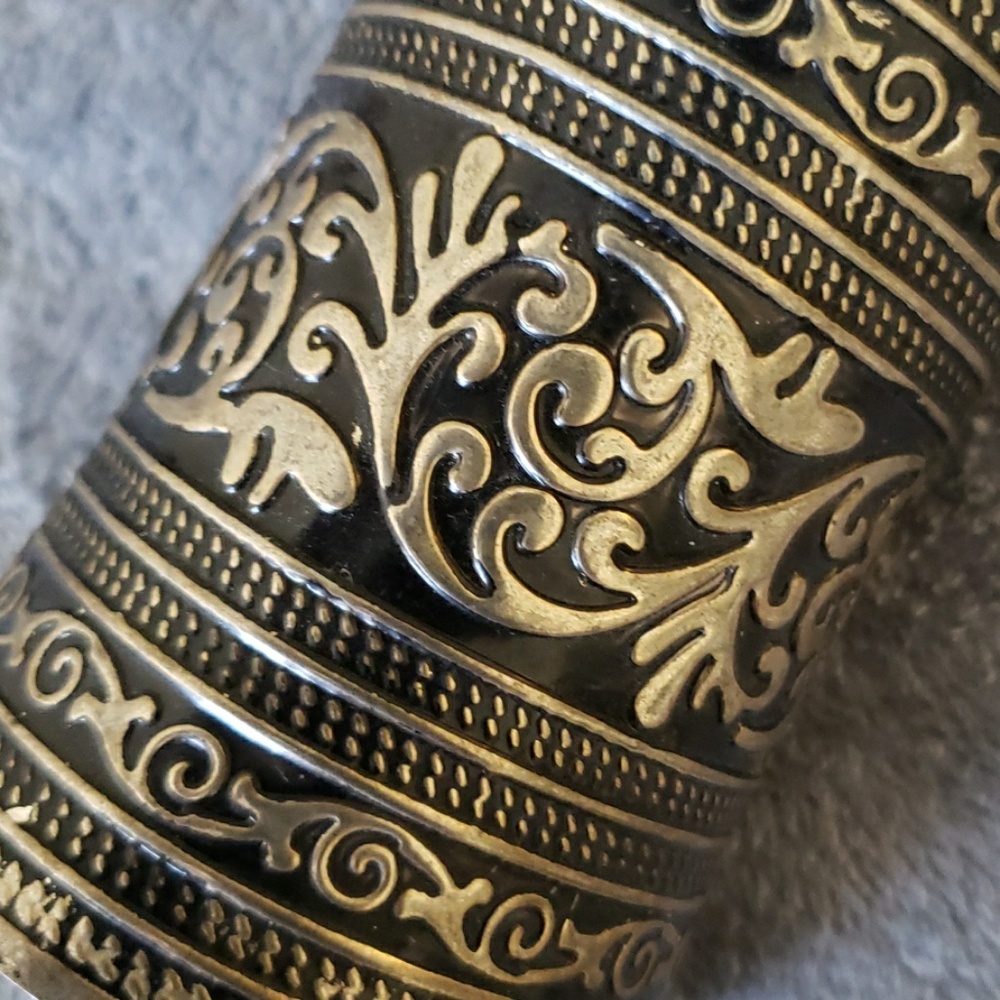 Metal Cuff - Picture 3 of 5